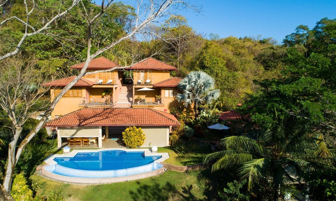 Mal Pais Villa | Panoramic Ocean and Rainforest views with Glorious Sunsets