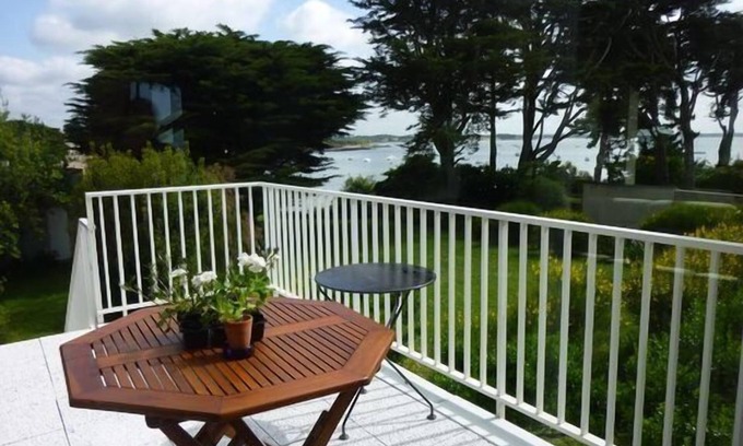 Kervoyal Apartment | PANORAMIC OCEAN VIEW and direct access to the beach!