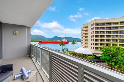 Cairns Central Business District Apartment | Panoramic Views at Harbour Light on the Waterfront