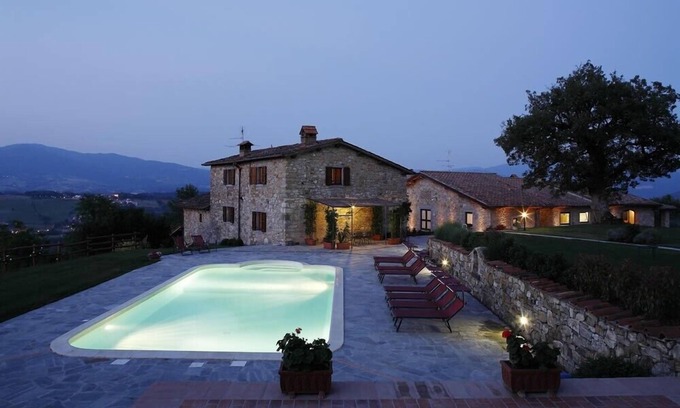 Porrena Other | Panoramic villa located in the centre of Tuscany with heated pool