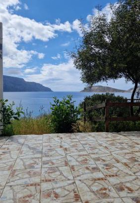 Skalia Apartment | Panormitis Pizanias houses