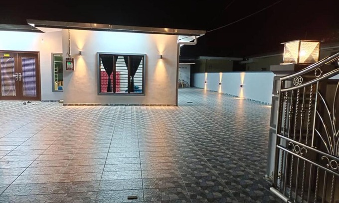 Taman Pantai Dickson House | Pantai Dickson Stay 3838 with Private Pool