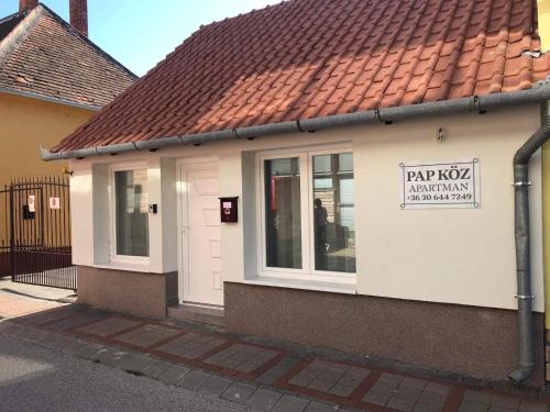 Sarvar Apartment | Pap köz apartman