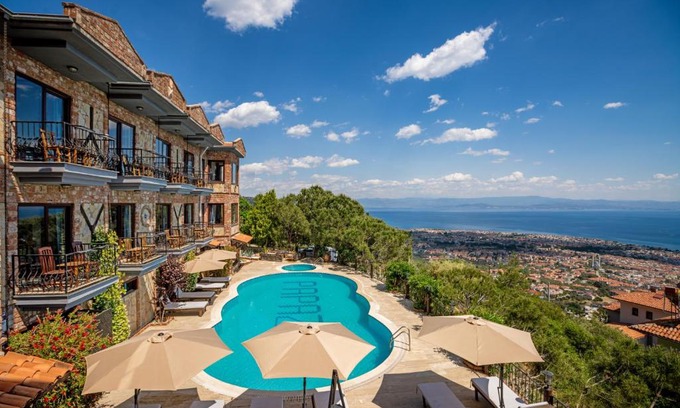 Altinoluk Hotel | Papazlıkhan Hotel