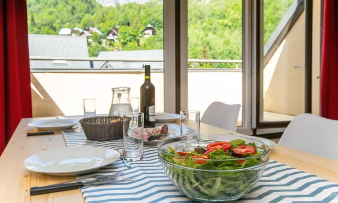 Saint-Colomban-des-Villards Apartment | Parking, tv, 33-38m², Saint Colomban des Villards