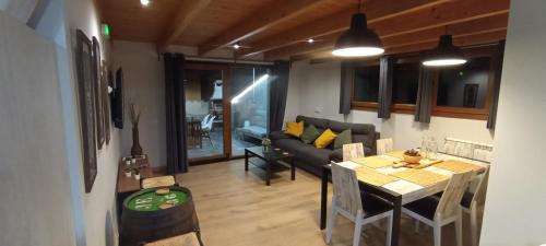 Cires Apartment | Parada de Txambonet 3