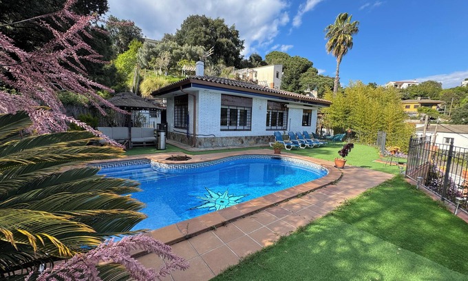 Sant Cebria de Vallalta House | PARADISE HOUSE SWIMMING POOL TRANQUILITY