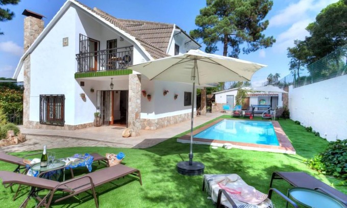 Puigventos House | Paradis by Interhome