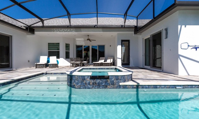 Davenport House | Paradise at Providence by VillaDirect