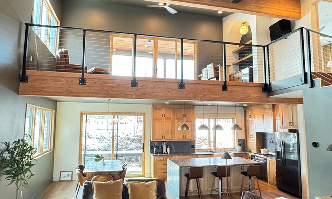 Purgatory House | Paradise at Purg that sleeps 16 across from resort