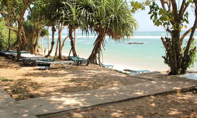 Thalaramba Hotel | Paradise Beach Resort