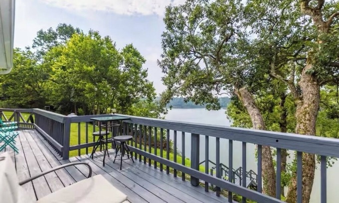 Danville House | Paradise Cottage-Enjoy Herrington Lake Views Lake Access! Bourbon trail Getaway!