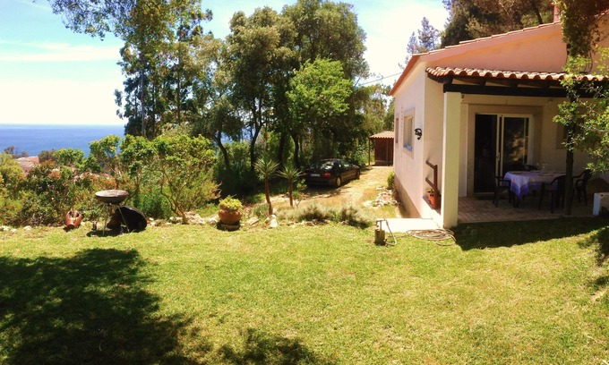 Sesimbra Cottage | Paradise Cottage Over the See, betwen the montain and the sea, privaticy