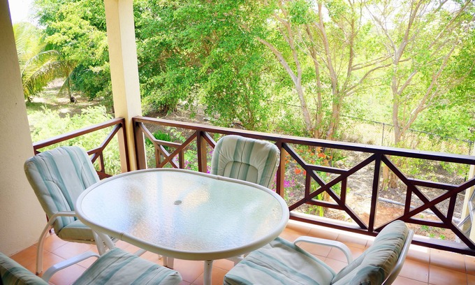 Cove Bay Hotel | Paradise Cove Resort