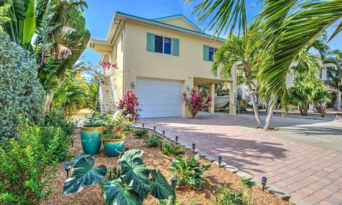 Marathon House | Paradise Getaway Flamingo Island, Marathon