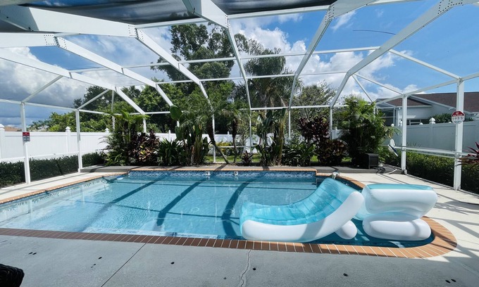 Sabal Harbour House | Paradise Heated Pool near House Near Siesta Key Beach and IMG Academy