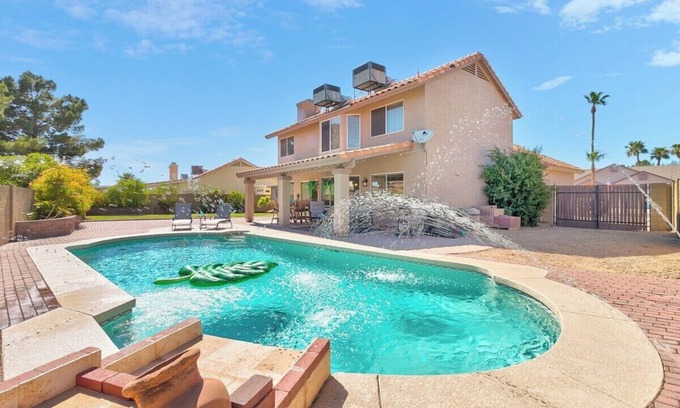 Peoria House | Paradise in Peoria - Families|Pool|Spacious