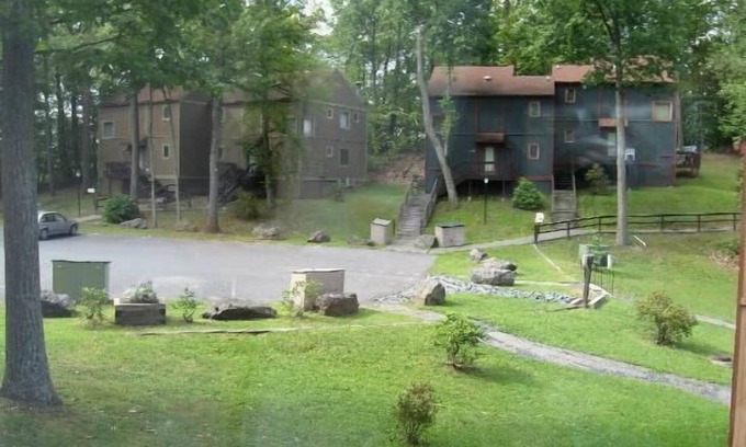 East Stroudsburg Condo | Paradise in the Poconos!