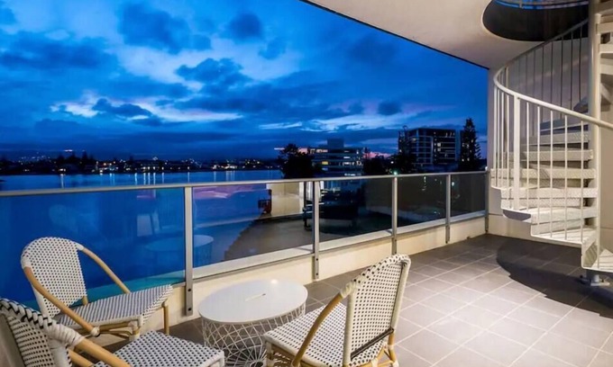 Surfers Paradise Condo | Paradise Island 2bd Penthouse Spa/Surfers Paradise