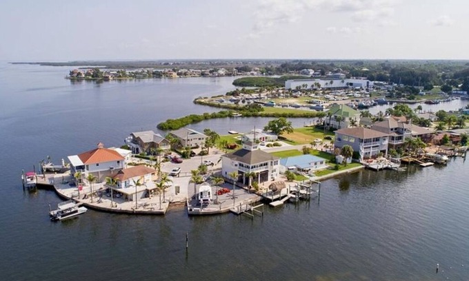 Gulf Shores House | Paradise living, Direct Gulf front Island home