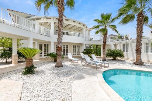 Punta Cana Apartment | Paradise Luxury Villa with Huge Pool and Jacuzzi