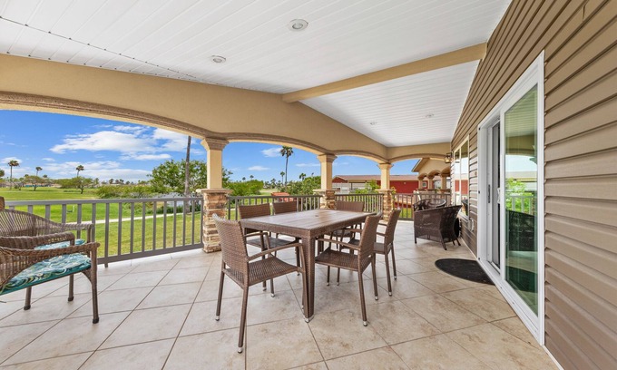 Port Isabel Cottage | Paradise on the Green #579