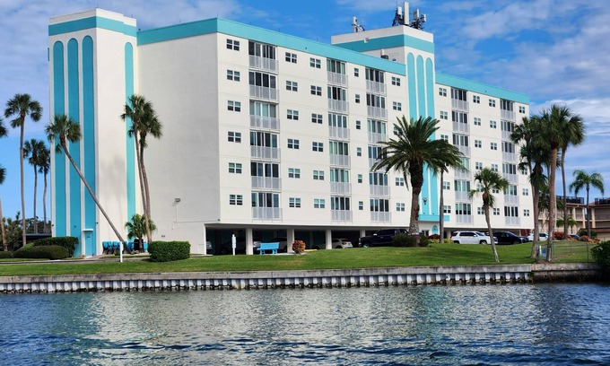 Indian Shores Condo | Paradise on the Intracoastal waterway, so close to the beautiful Gulf waters!