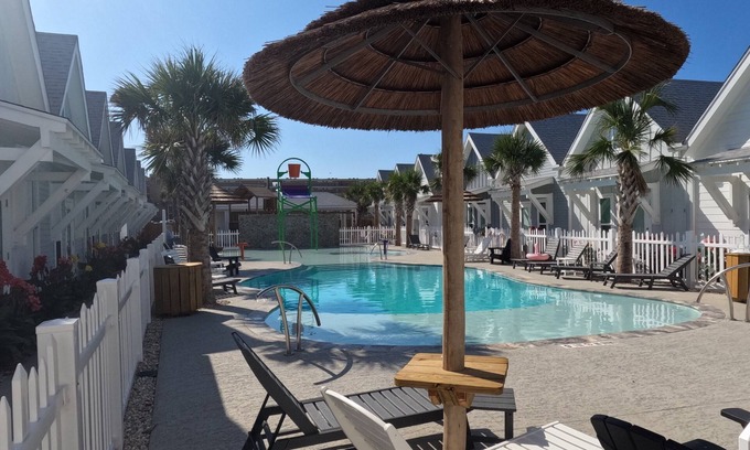 Corpus Christi House | Paradise Palms - Walk to Beach!