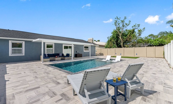 Citrus Park House | Paradise Pool & Golf retreat in the heart of Tampa, Florida! n