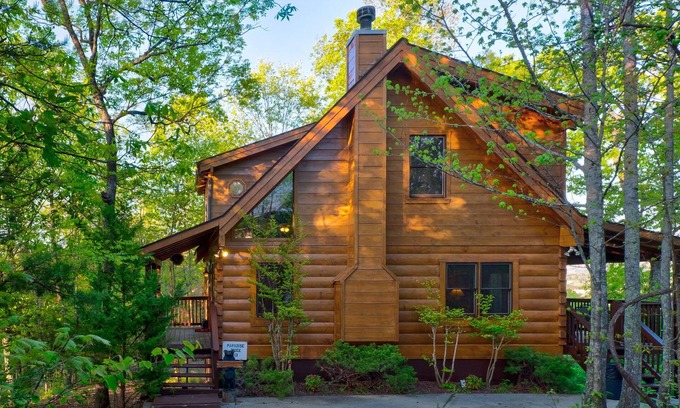 Pigeon Forge Cabin | Paradise Ridge Log Cabin. Spectacular Mountain and City View of Pigeon Forge