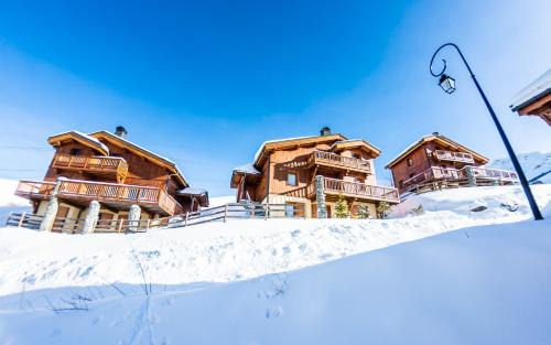 Saint-Francois-Longchamp Resort | Parc Madeleine - CHALETS