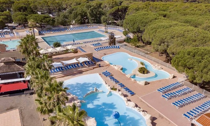 Puget-sur-Argens RV Rental | Parc Saint James Oasis Village