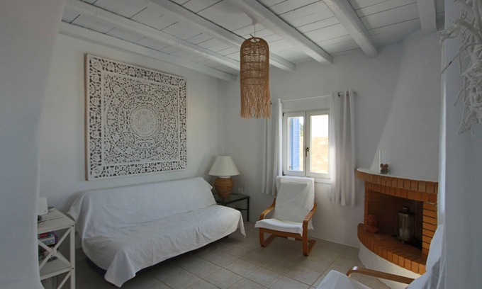 Krotiri House | Parikia: Charming Cycladic villa with panoramic view