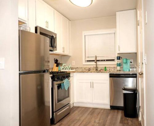 Lindridge-Martin Manor Apartment | Parisian Chic in Atlanta's Heart