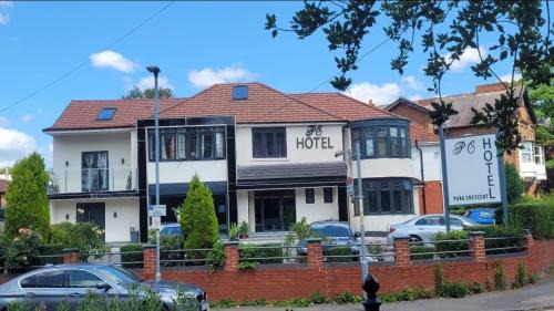 Rusholme Bed & Breakfast | Park Crescent Hotel