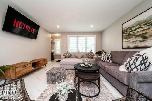 Northeast Edmonton Apartment | Park Life Escape-King Beds-Sleeps 10-Pet Friendly