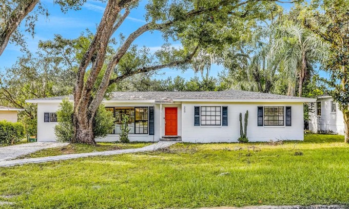 Temple Terrace House | Park Paradise
