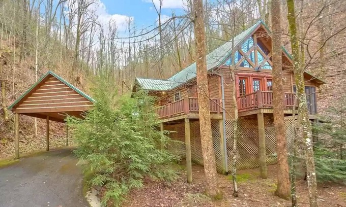 Wears Valley Cabin | Park Paradise: Your Smoky Mountain Sanctuary is Calling!