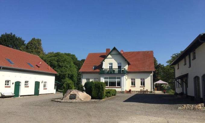 Satow Apartment | Parkblick Grüner Salon