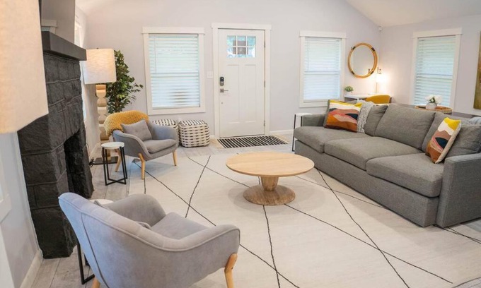 Fairview House | Parker House - 15 mins to Downtown Asheville