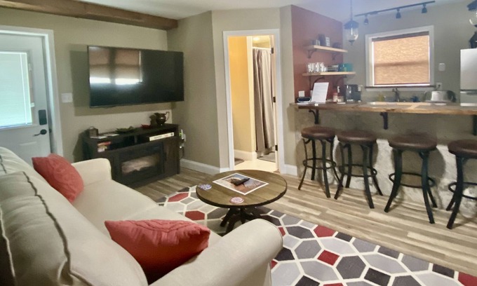 Patricksburg Cabin | Parkside at Cataract Falls Lodge