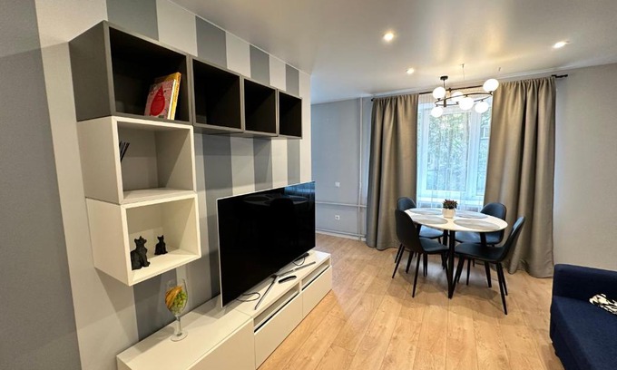 Agenskalns Apartment | Parkside Escape: Stylish 1-BR