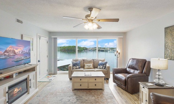 Osage Beach Condo | Parkside Paradise - Waterfront Condo w/Lake & Pool Views!