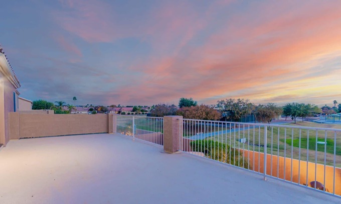 Peoria House | Parkside Peoria 4 bdrm w hot tub