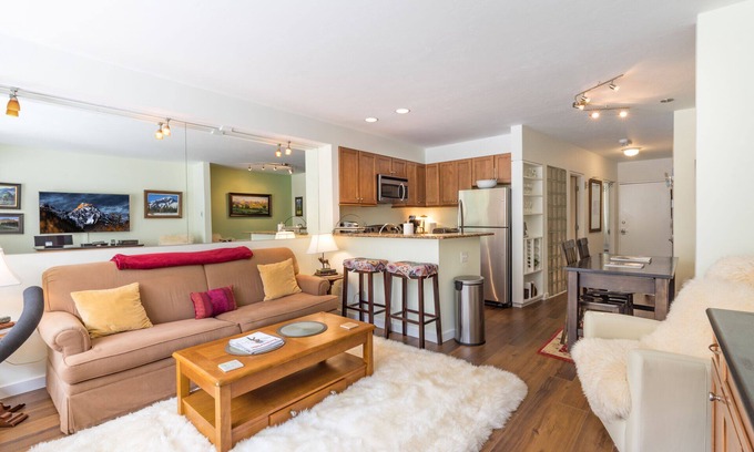 Telluride Condo | Parkside Place: 1 bdrm w/hot tub & epic views!