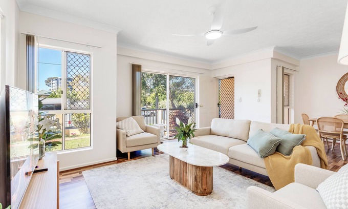Redcliffe Apartment | "Parkside Villa on the Creek"