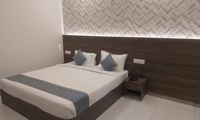 Brookefield Hotel | Parkwood Elite