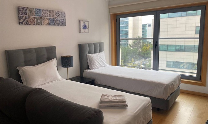 Parque das Nacoes Apartment | Parque das Nacoes River view ,free wifi