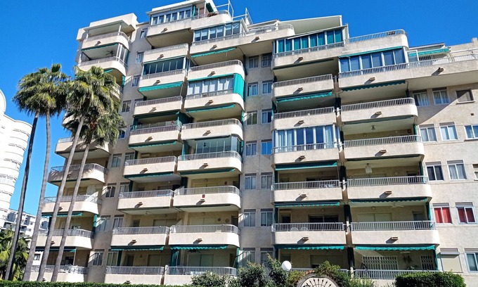 Grau i Platja Apartment | Parque VII 9º pta.17 Solo Familias!