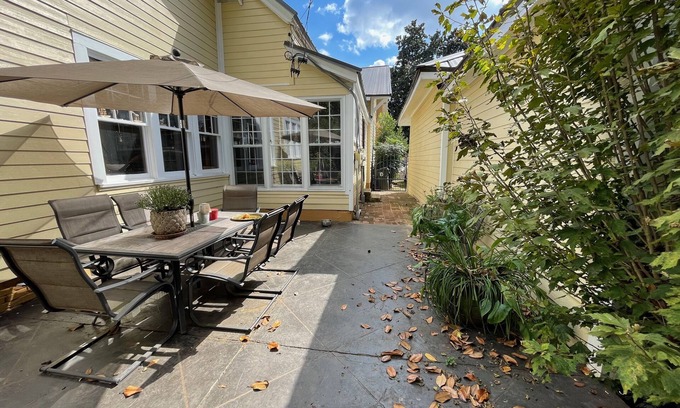 Druid City Cottage | Parsons' Carriage House - Book Now !